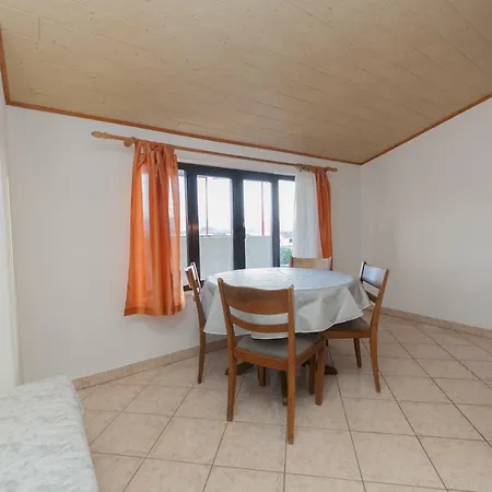 Lena Apartment Turanj