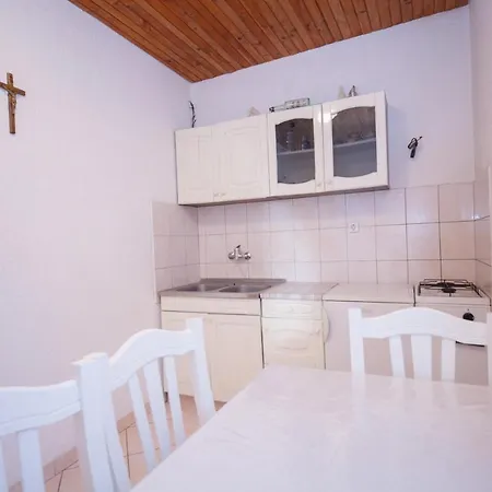 Apartment Lena
